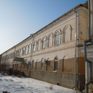 Келии с зимним храмом, ансамбль Дубовского Вознесенского женского монастыря, в 3-х км от г. Дубовка