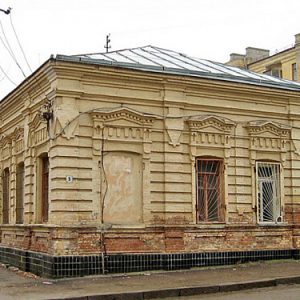 Дом жилой (Ворошиловское отделение муниципальной милиции), г. Волгоград, Ворошиловский район, ул. Огарева, 5 (Краснослободская, 4) (1)