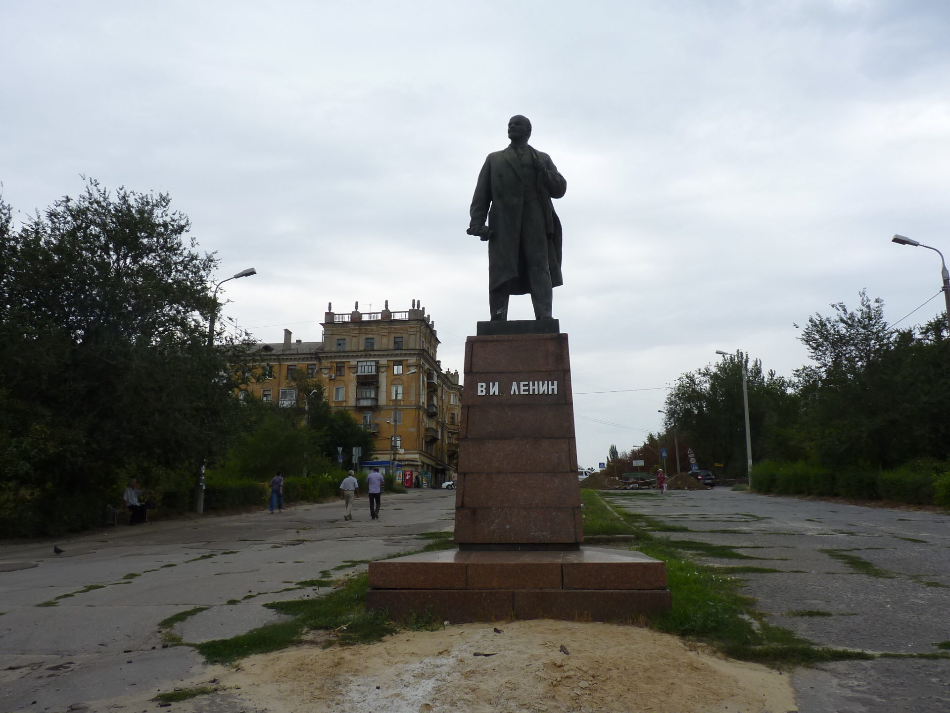 Памятник В.И. Ленину, г. Волгоград, Краснооктябрьский район, пр. им. Ленина