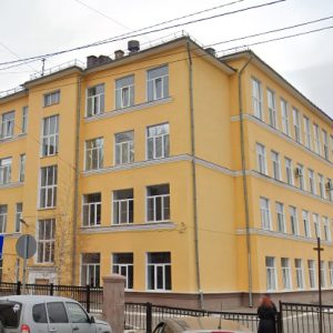 Школа № 81, г. Волгоград, Центральный район, ул. Советская, 18 (ул. Чуйкова, 13)