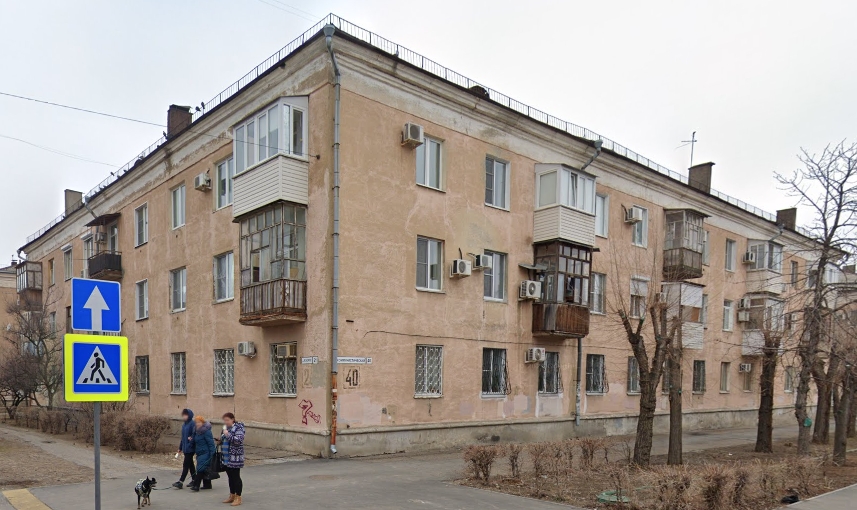 Жилой дом, г. Волжский, 1-ая очередь города, ул. им. Рихарда Зорге, 21 (ул. Коммунистическая, 40)