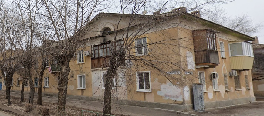 Жилой дом, г. Волжский, 1-ая очередь города, ул. им. Карла Маркса, 27 (ул. Ленинградская, 22)