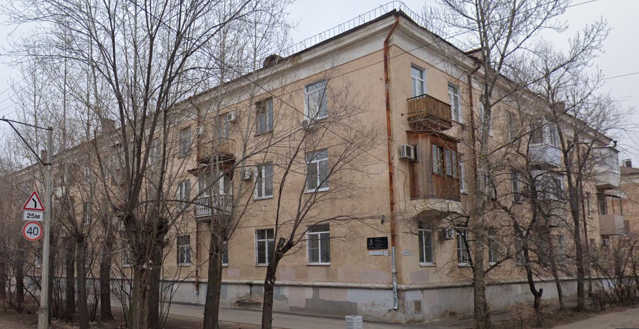Жилой дом, г. Волжский, 1-ая очередь города, ул. им. Рихарда Зорге, 3 (ул. Комсомольская, 21)