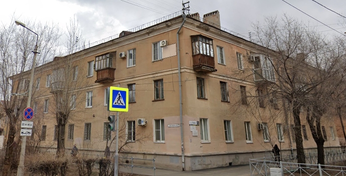 Жилой дом, г. Волжский, 1-ая очередь города, пр-кт им. Ленина, 31 (ул. Комсомольская, 27)