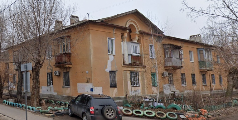 Жилой дом, г. Волжский, 1-ая очередь города, ул. им. 19 Партсъезда, 32