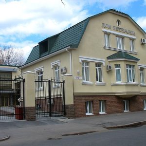 Дом Чуянова А.С. (Здание филармонии), г. Волгоград, Центральный район, набережная им. 62-й армии, 1