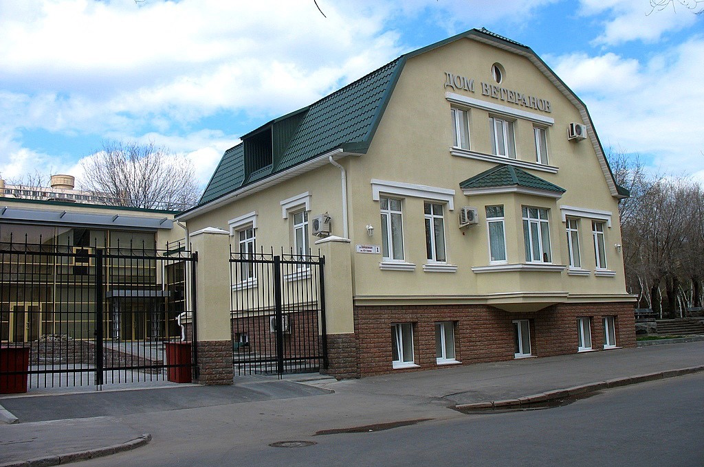 Дом Чуянова А.С. (Здание филармонии), г. Волгоград, Центральный район, набережная им. 62-й армии, 1