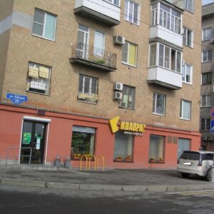 Памятное место, где в период Сталинградской битвы в 1942-1943 гг. находился участок центральной переправы через Волгу. Сюда речники и моряки Волжской военной флотилии доставляли с левого берега реки пополнение и военные грузы в осажденный Сталинград, г. Волгоград, Центральный район, ул. Чуйкова, 29