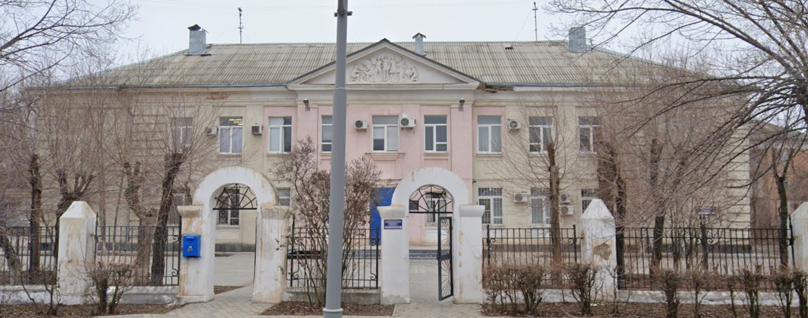 Здание, г. Волжский, 1-ая очередь города, ул. Чайковского, 8