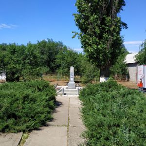 Братская могила советских воинов, погибших в период Сталинградской битвы, Среднеахтубинский район, х. Суходол (1)