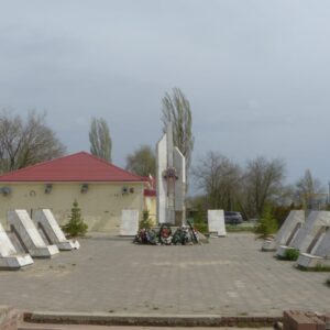 Братская могила советских воинов, погибших в период Сталинградской битвы, Городищенский район, п. Степной (1)
