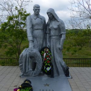 Братская могила советских воинов, погибших в период Сталинградской битвы, Суровикинский район, х. Добринка (1)