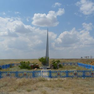 Место боев и подвига разведчика 169-й стрелковой дивизии Карханина И.М., закрывшего своим телом вражескую огневую точку в ночь с 7 на 8 ноября 1942 г., Светлоярский район, АОЗТ Червленое (1)