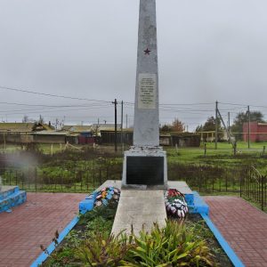 Братская могила советских воинов, погибших в период Сталинградской битвы, Палласовский район, п. Ромашки (1)