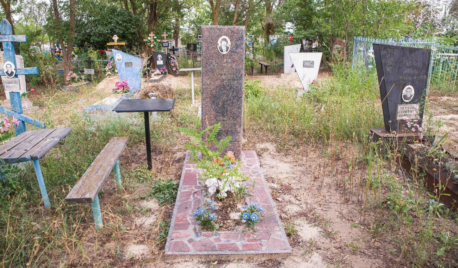 Могила воина-интернационалиста Скворцова В.В., Фроловский район, г. Фролово